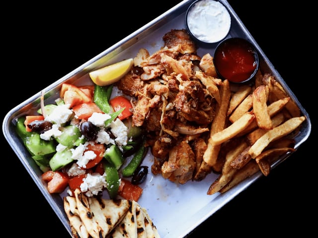 CHICKEN GYRO PLATE.